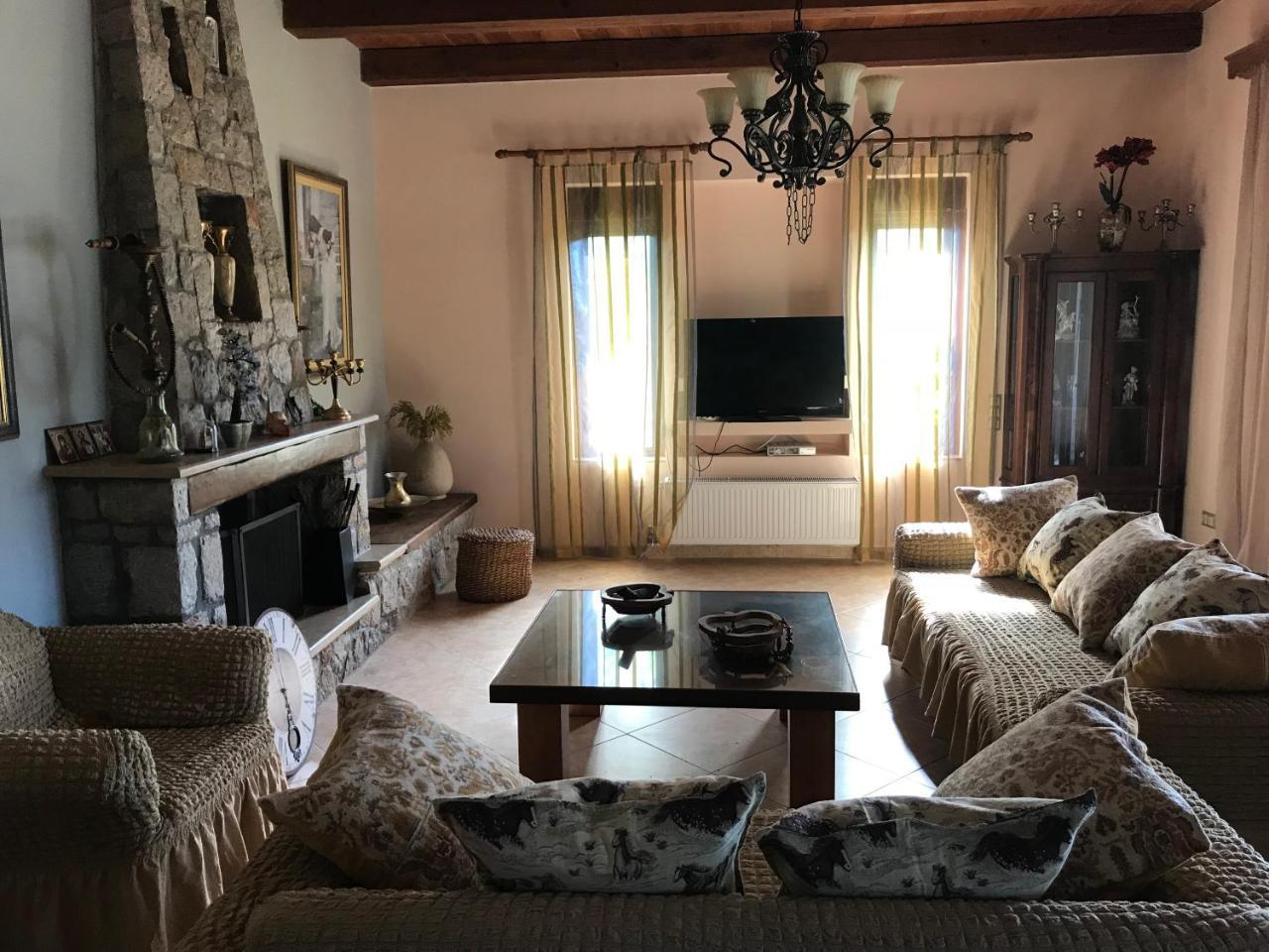 Loy Loy House Villa Koilás Buitenkant foto